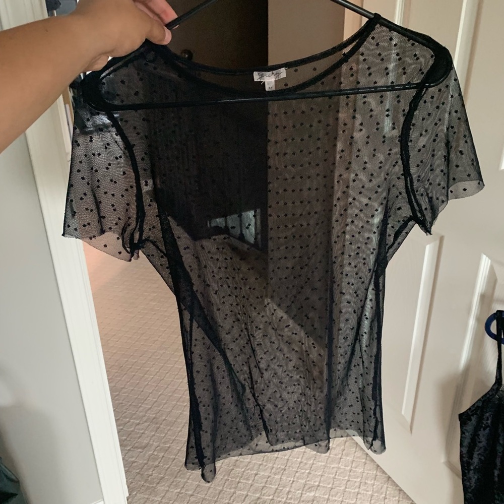 Buckle sheer polka dot t-shirt